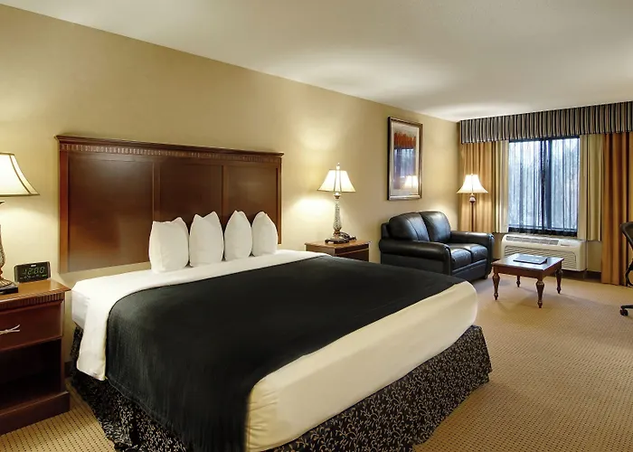 Grand Hotel At Bridgeport