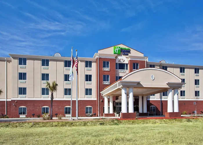 Holiday Inn Express & Suites Moultrie By Ihg