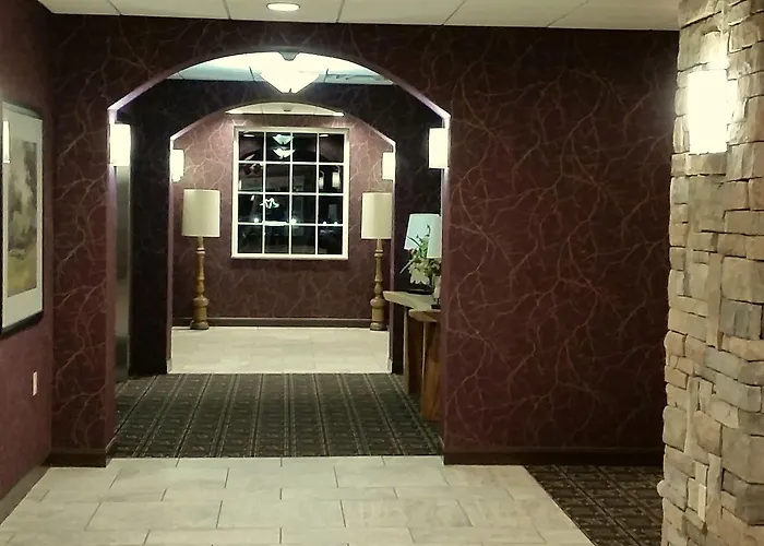 Wingate By Wyndham Elkins