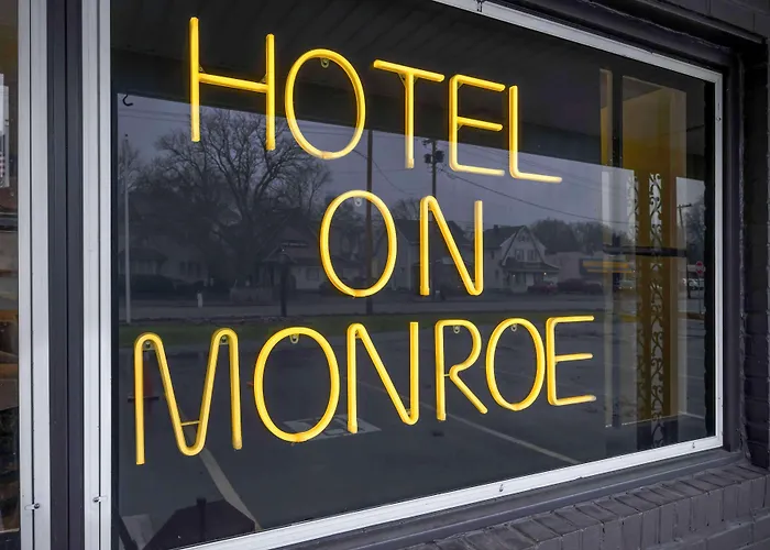 Hotel On Monroe