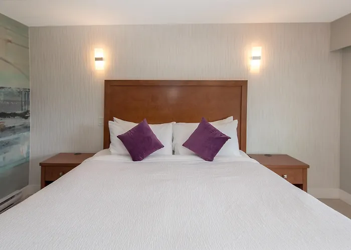Coast Metro Vancouver Hotel