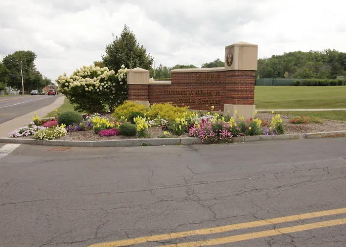 Holiday Inn Express & Suites Dewitt - Syracuse By Ihg