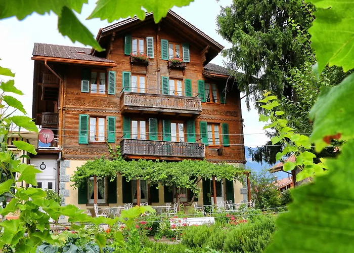 Alpenrose Hotel And Gardens