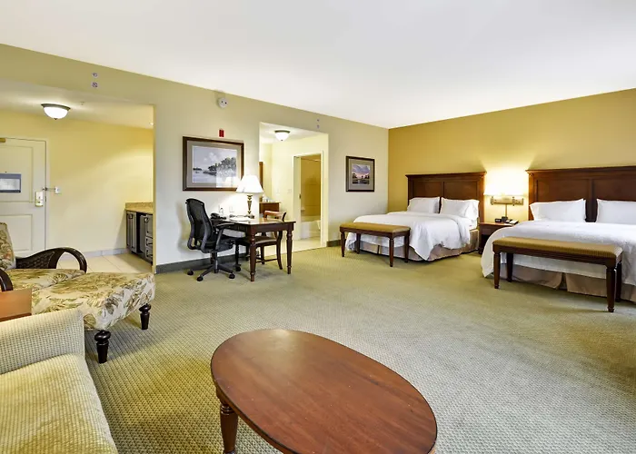 Hampton Inn & Suites North Charleston-University Boulevard