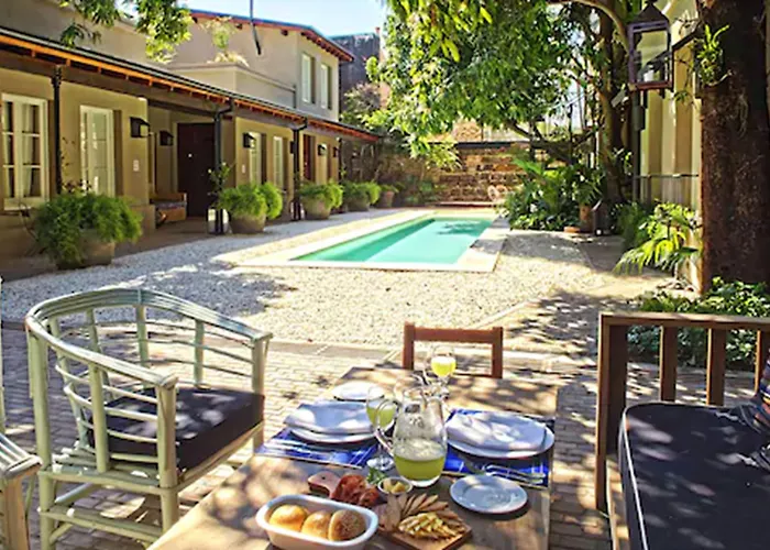 La Alondra, Casa De Huespedes