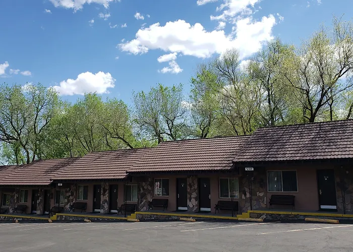 Silver Saddle Motel