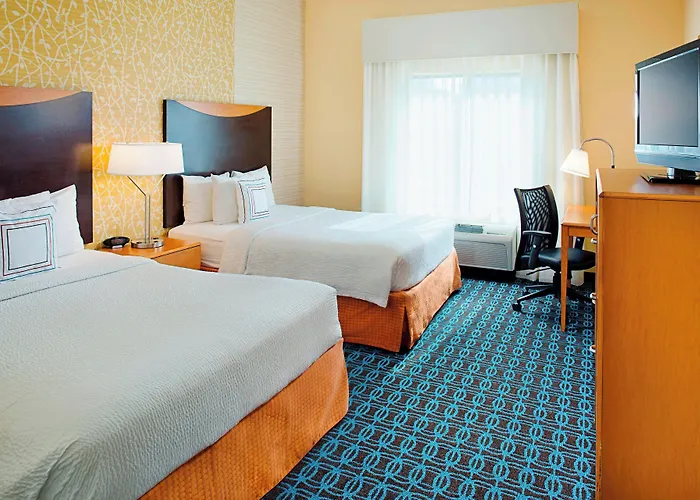 Fairfield Inn & Suites By Marriott San Antonio Seaworld / Westover Hills