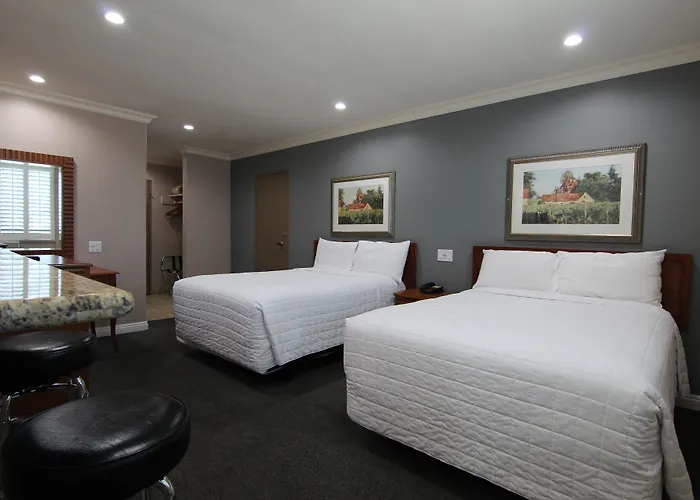 Dunes Inn - Wilshire (Adults Only)