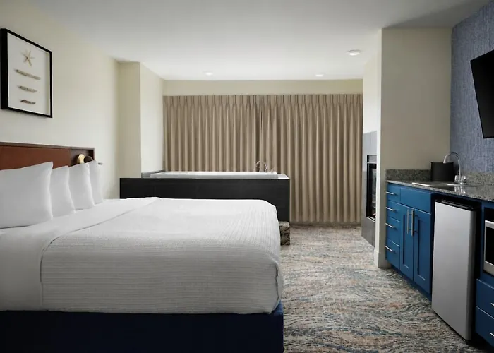 Starfish Manor Oceanfront Hotel