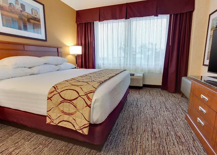 Drury Inn & Suites West Des Moines