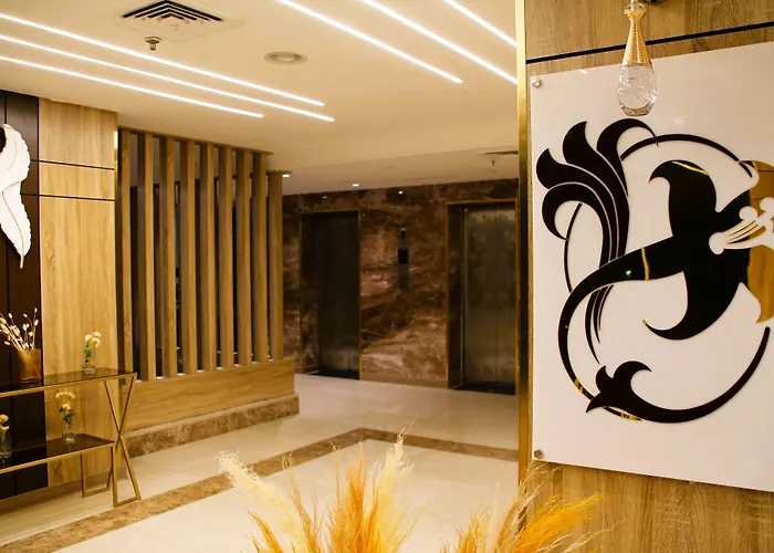 فندق بلازا أثينيه Plaza Athenee Hotel