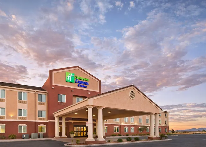 Holiday Inn Express & Suites Willcox