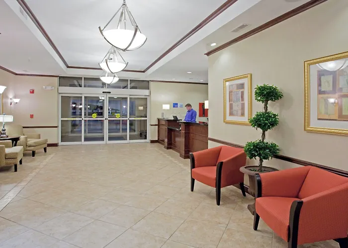 Holiday Inn Express & Suites Buffalo By Ihg