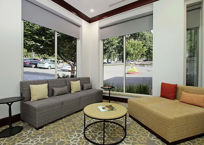 Hilton Garden Inn Sonoma County Airport