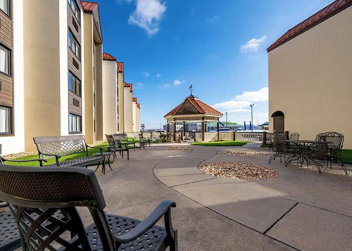 Lodge Of The Ozarks