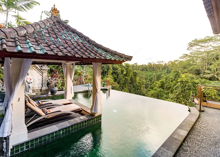 Tanah Merah Art Resort By Agata