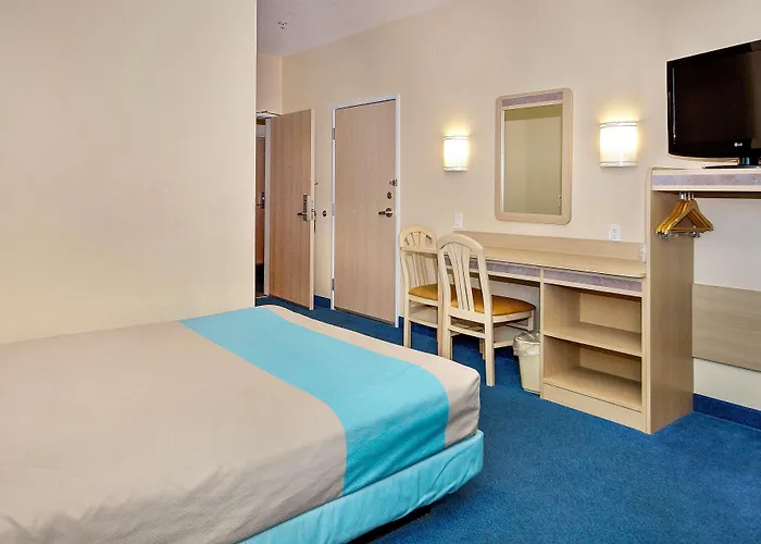 Motel 6-Peterborough, On
