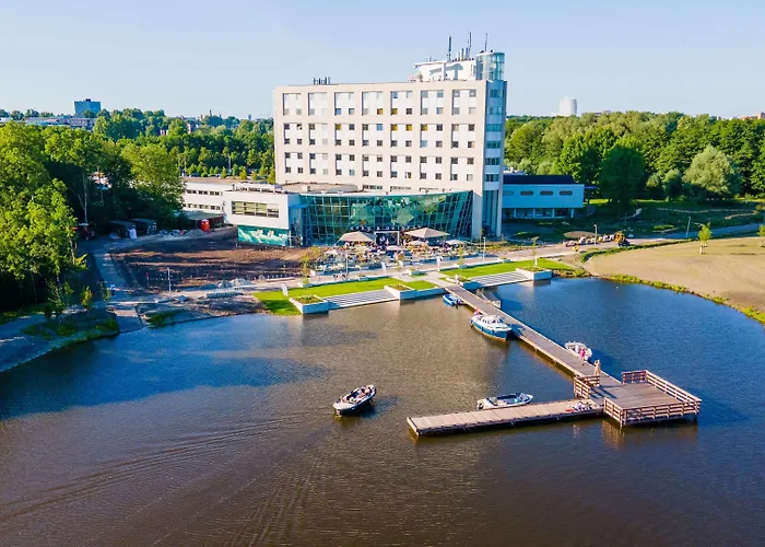 Flonk Hotel Groningen Zuid, BW Signature Collection