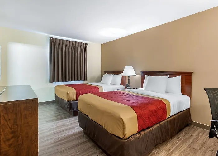 Econo Lodge Inn & Suites Des Moines Fairgrounds Area