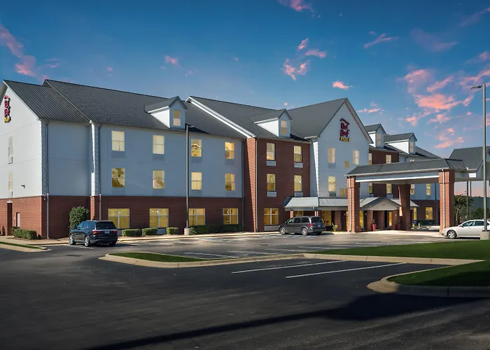 Red Roof Inn Plus & Suites Birmingham - Bessemer