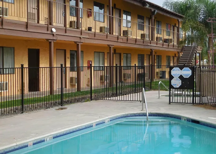 Best Economy Inn & Suites
