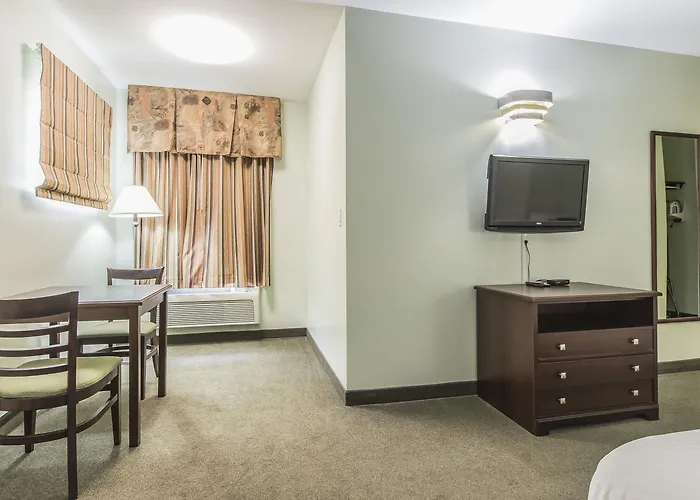 Econo Lodge Huntsville - Hunters Bay