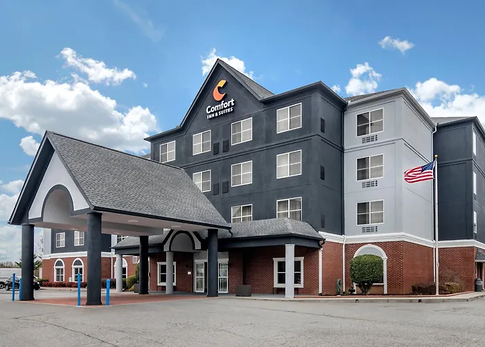 Comfort Inn & Suites Calhoun South
