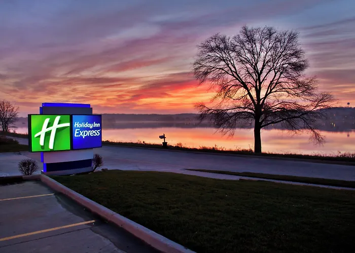 Holiday Inn Express Le Claire Riverfront-Davenport By Ihg