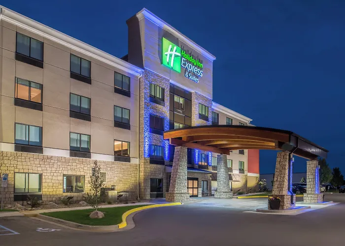 Holiday Inn Express Hotel & Suites Bismarck By Ihg