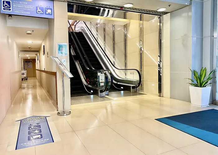 Holiday Inn Express Hong Kong Causeway Bay By Ihg
