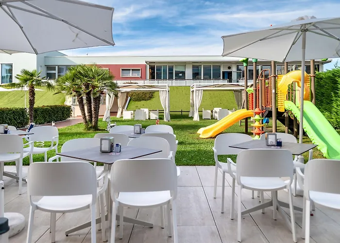 Domino Suite Hotel & Residence