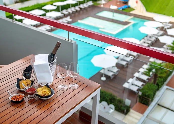 Domino Suite Hotel & Residence