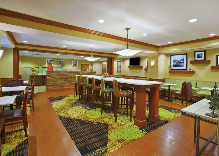 Hampton Inn Commerce/Novi
