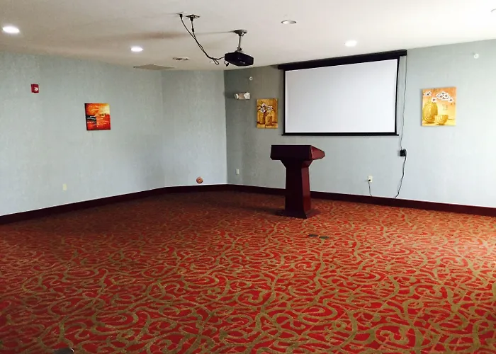 Red Roof Inn & Suites Detroit - Melvindale/Dearborn