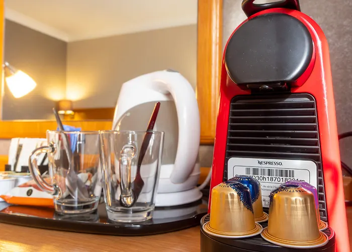 The Oaks Hotel