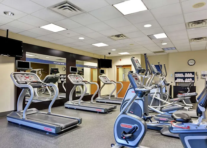 Hampton Inn&Suites Newark-Harrison-Riverwalk