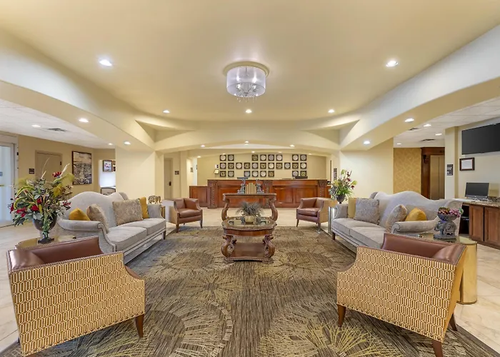 Best Western Plus Monica Royale Inn & Suites