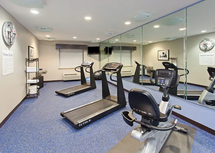 Holiday Inn Express & Suites Wharton By Ihg