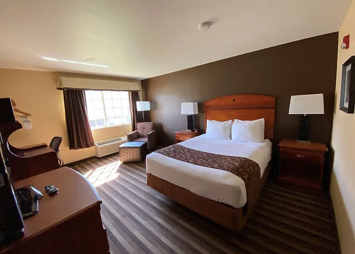 Best Western Manhattan Inn