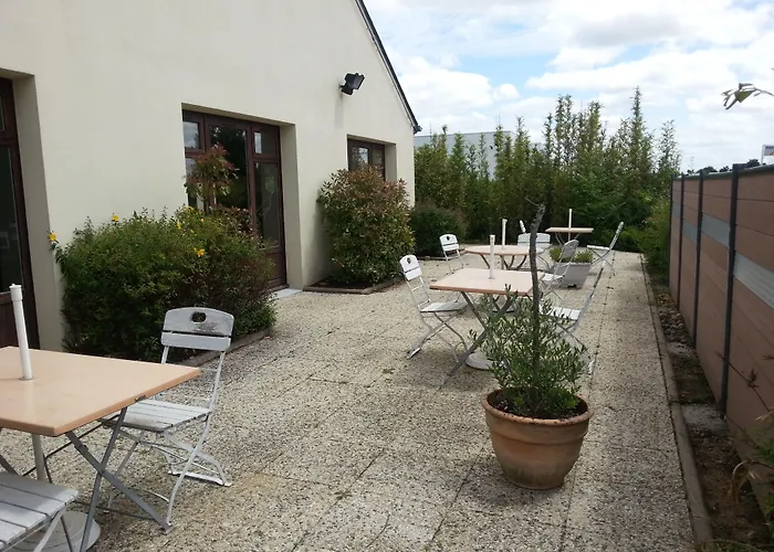 Campanile Sable-Sur-Sarthe Vion