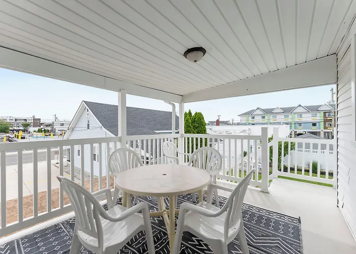 Daytona Inn And Suites