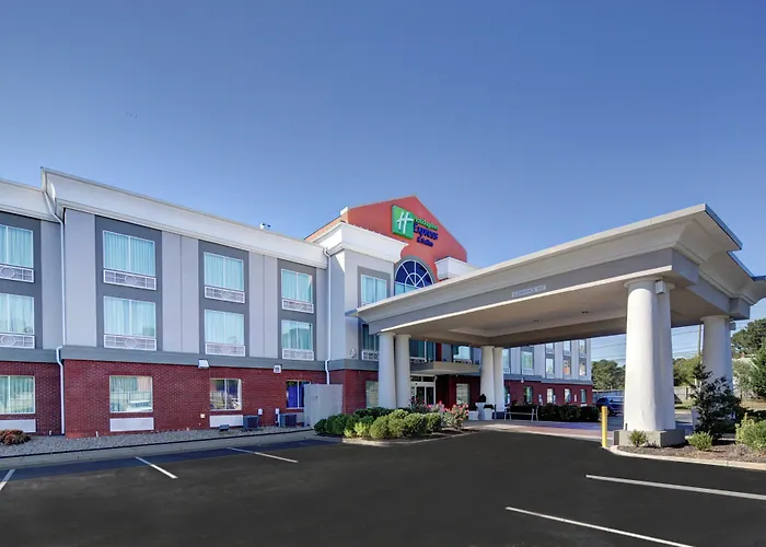 Holiday Inn Express Hotel & Suites Emporia By Ihg