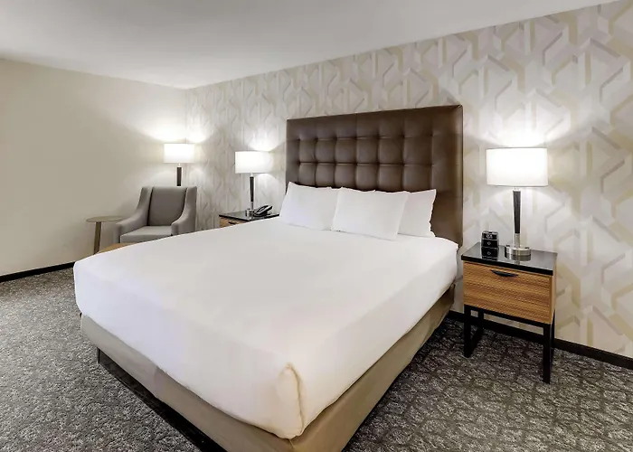 Drury Inn & Suites Birmingham Lakeshore Drive
