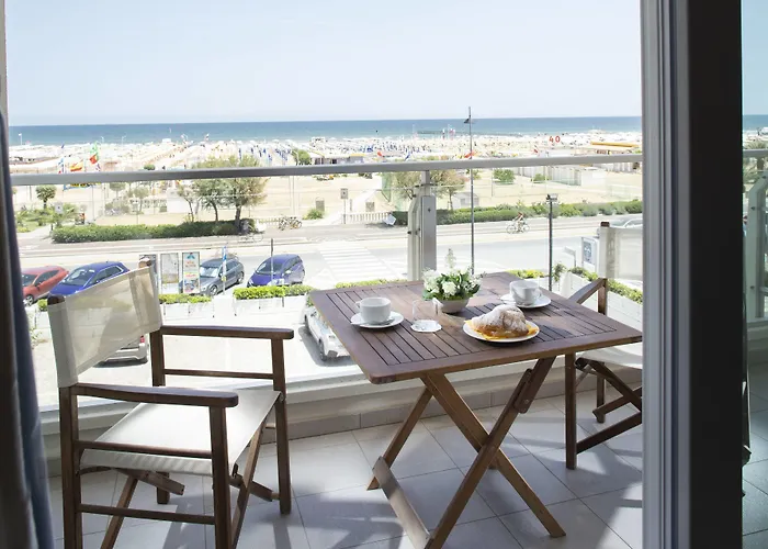Club House Hotel