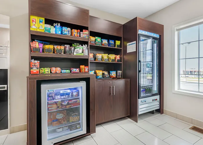 Mainstay Suites Madison Airport