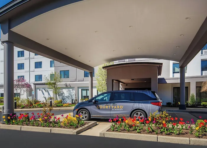 Courtyard By Marriott Providence Lincoln