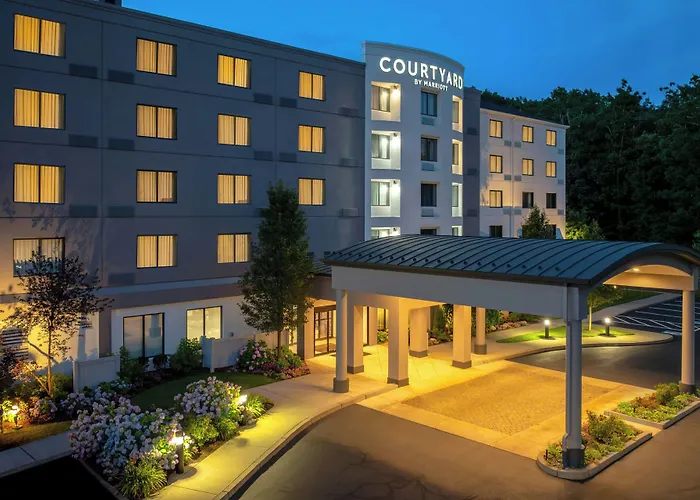 Courtyard By Marriott Providence Lincoln