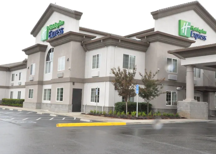 Holiday Inn Express & Suites Jackson By Ihg