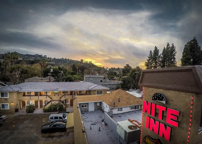 Nite Inn At Universal City - Walking Distance To Universal Studios Hollywood
