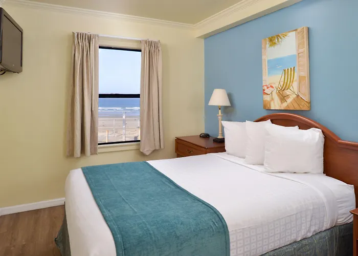 Edgewater Inn&Suites